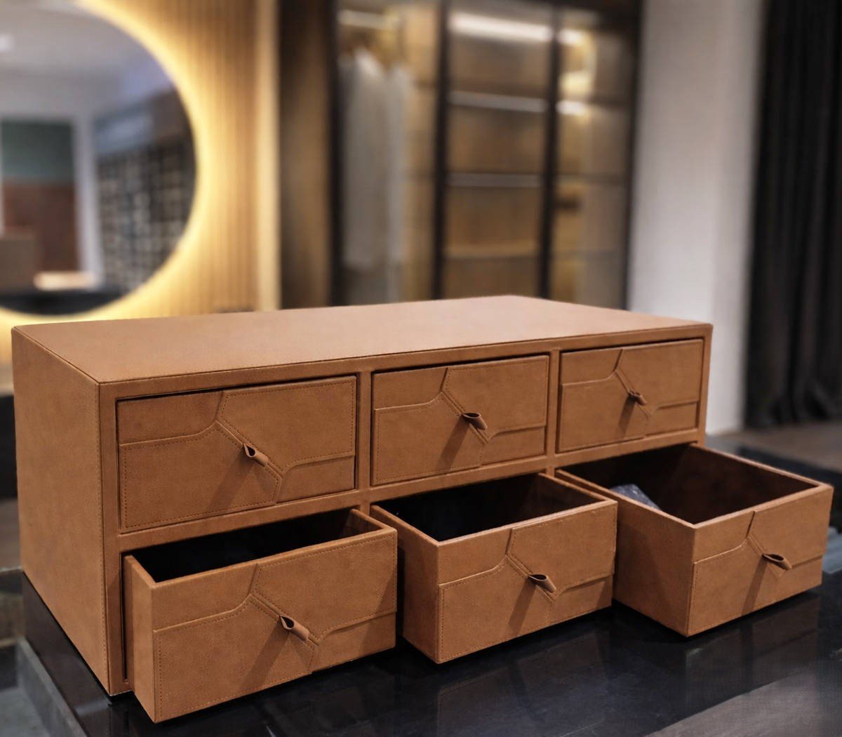 LEATHER ORGANIZER UNIT